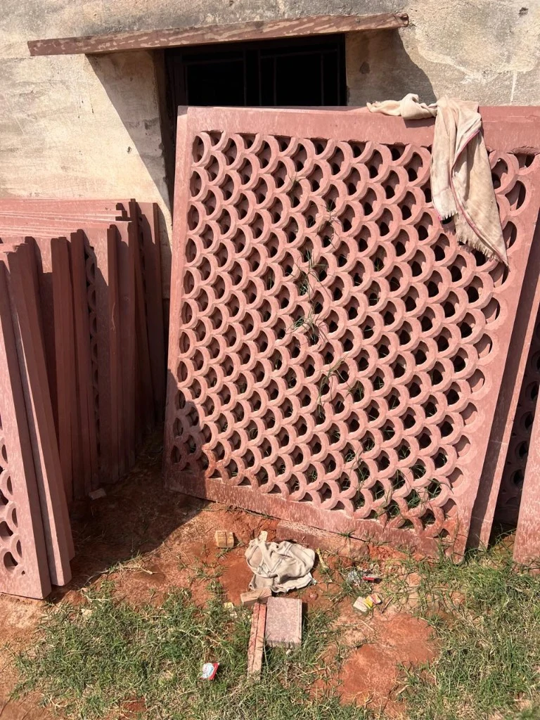 Red Sandstone Scalloped Wave Architectural Jali Panel